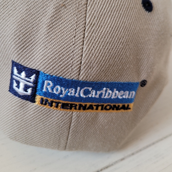 Royal Carribean International Crown & Anchor Society Baseball Hat Golf closure - Picture 2 of 7